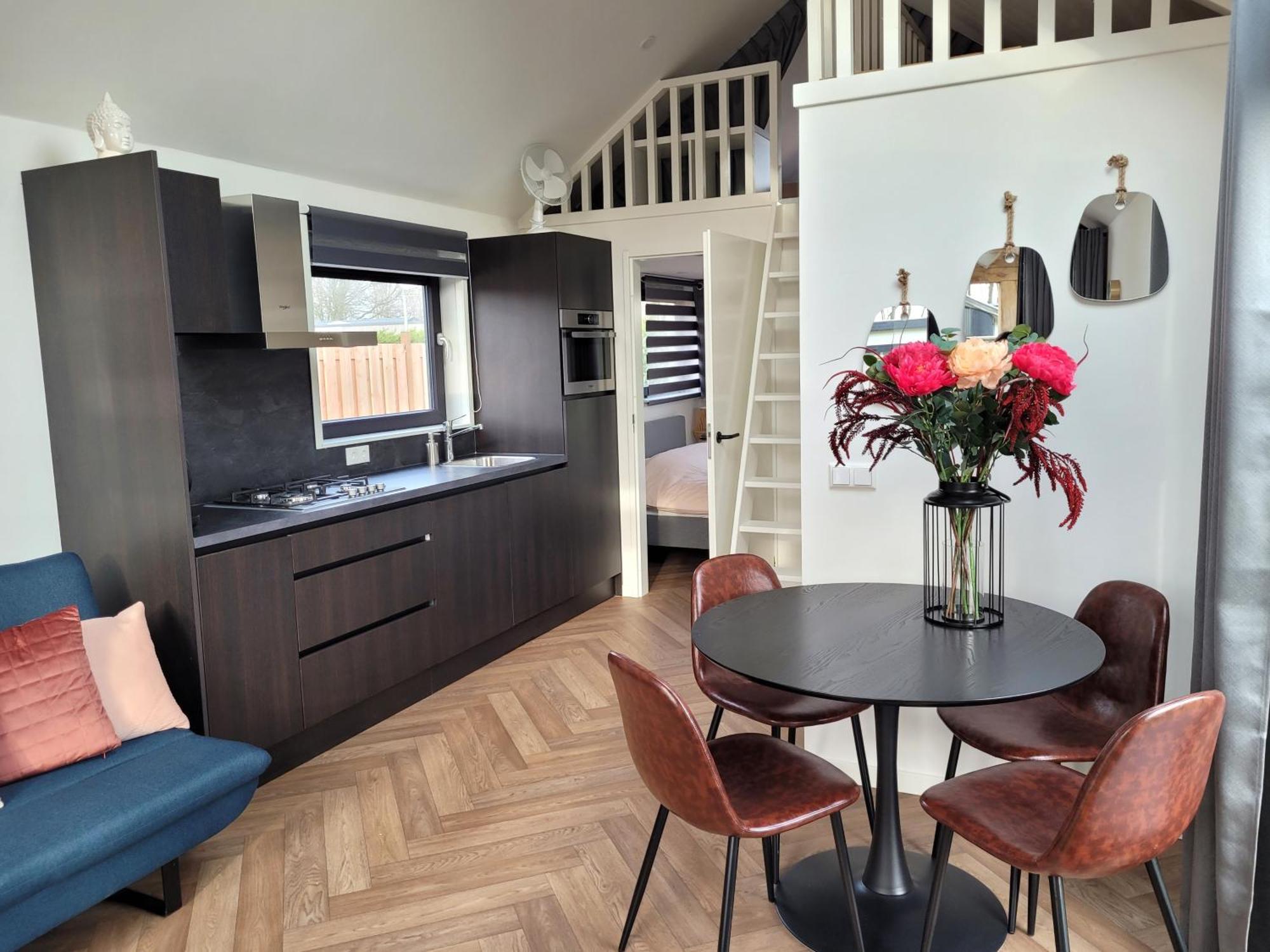 Tiny Zen House In Heinkenszand With Private Sauna, Airco, Outdoor Swimming Pool, Wifi And 2 Bedrooms Exterior foto